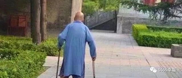 看了才知道原来佛菩萨就在我们身边，没有慧眼，千万别乱说话