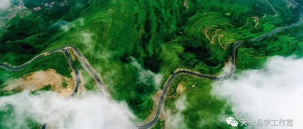 坎水发动，出行遭受雨淋之苦